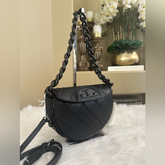 New Tory Burch Elegant Black Quilted Shoulder Bag Mini Fleming Crescent Bag - Picture 1 of 11